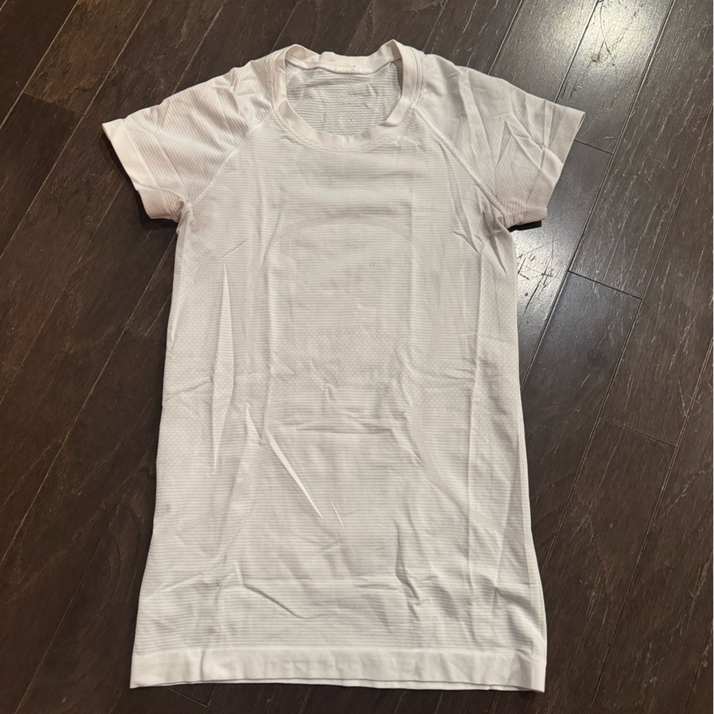 Lululemon White Swiftly Tee